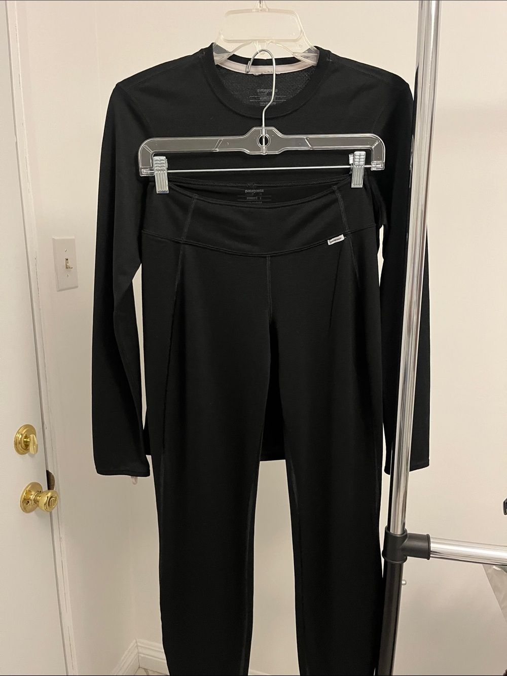 Patagonia Black Performance Base layer long sleeve shirt and Legging